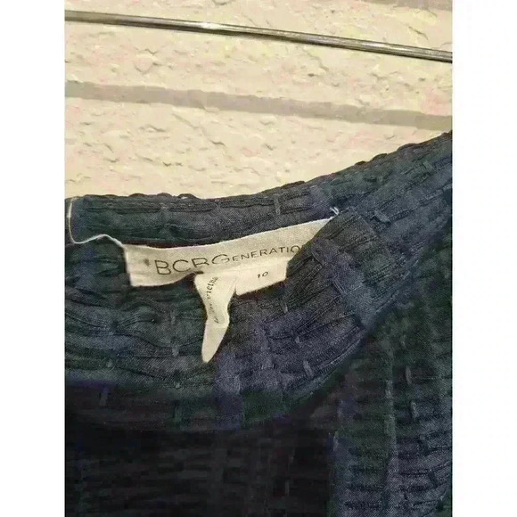 Bcbg Navy Shorts. - Picture 4 of 4